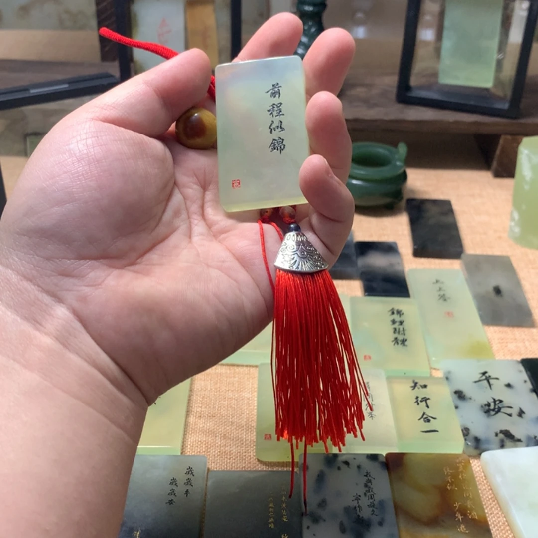 蛇纹石玉合金颈饰