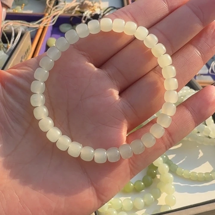 和田玉未镶嵌颈饰卡6