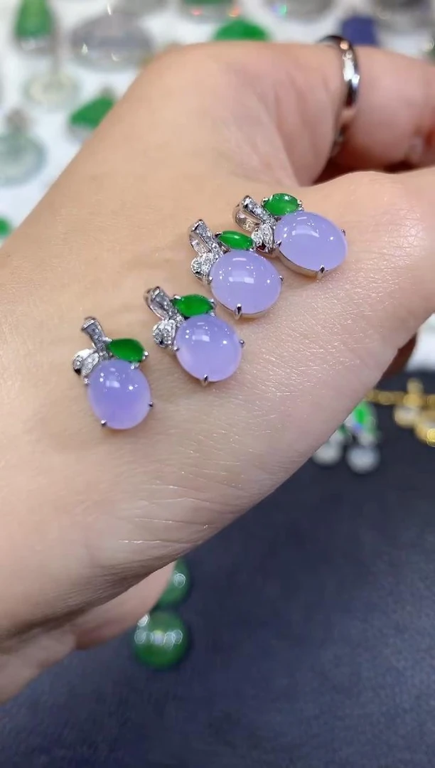 18K金翡翠吊坠多样性发货一件紫货有一定色差-lf