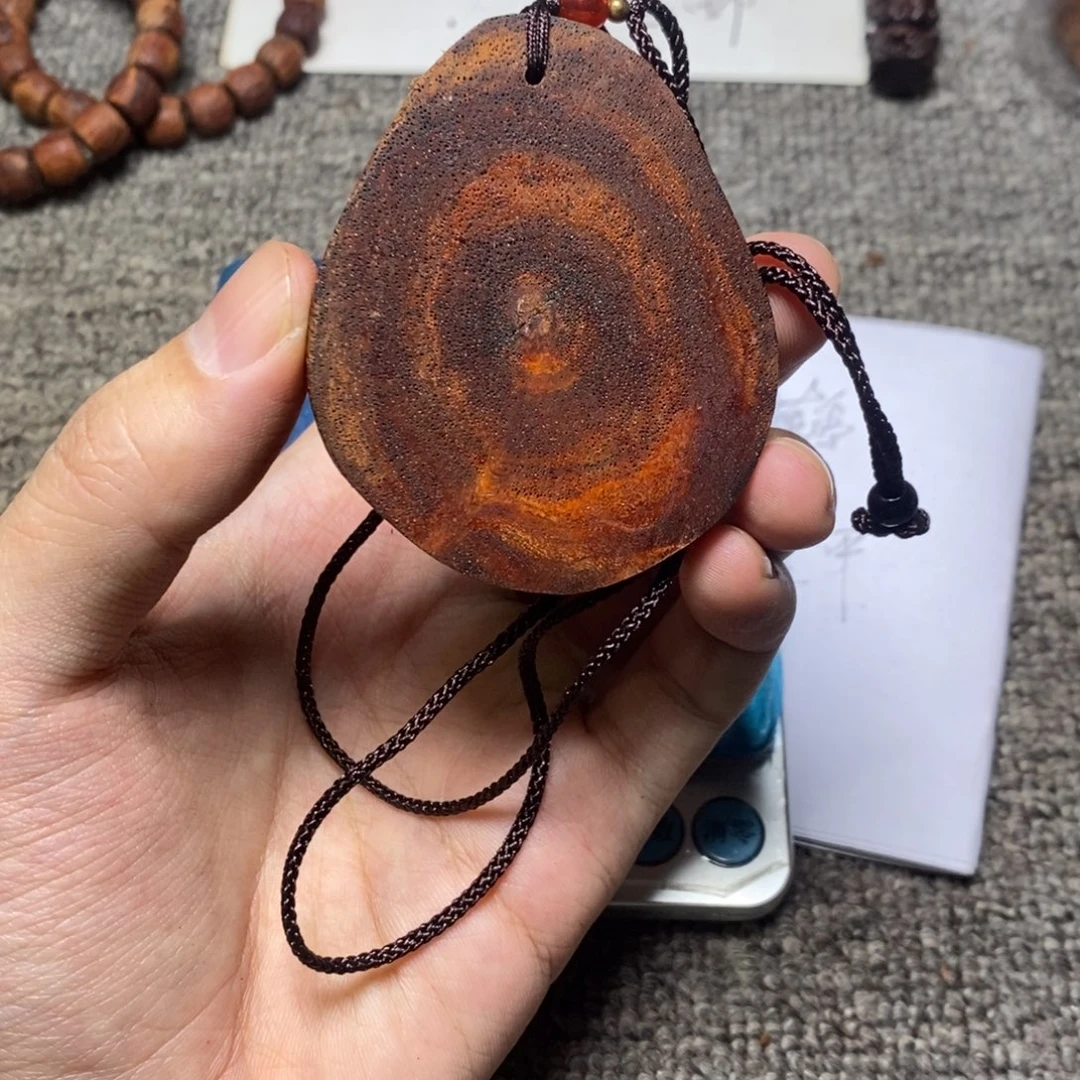 高***度藤类降真香黄金甲无事牌