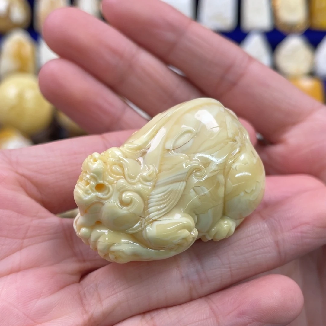 蜜蜡裸石未镶嵌琥珀蜜蜡貔貅吊坠