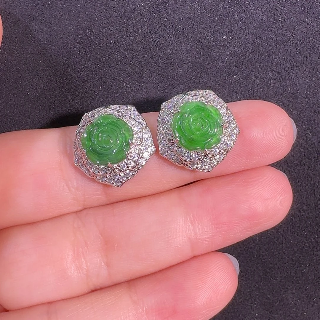 翡翠未镶嵌耳饰玫瑰