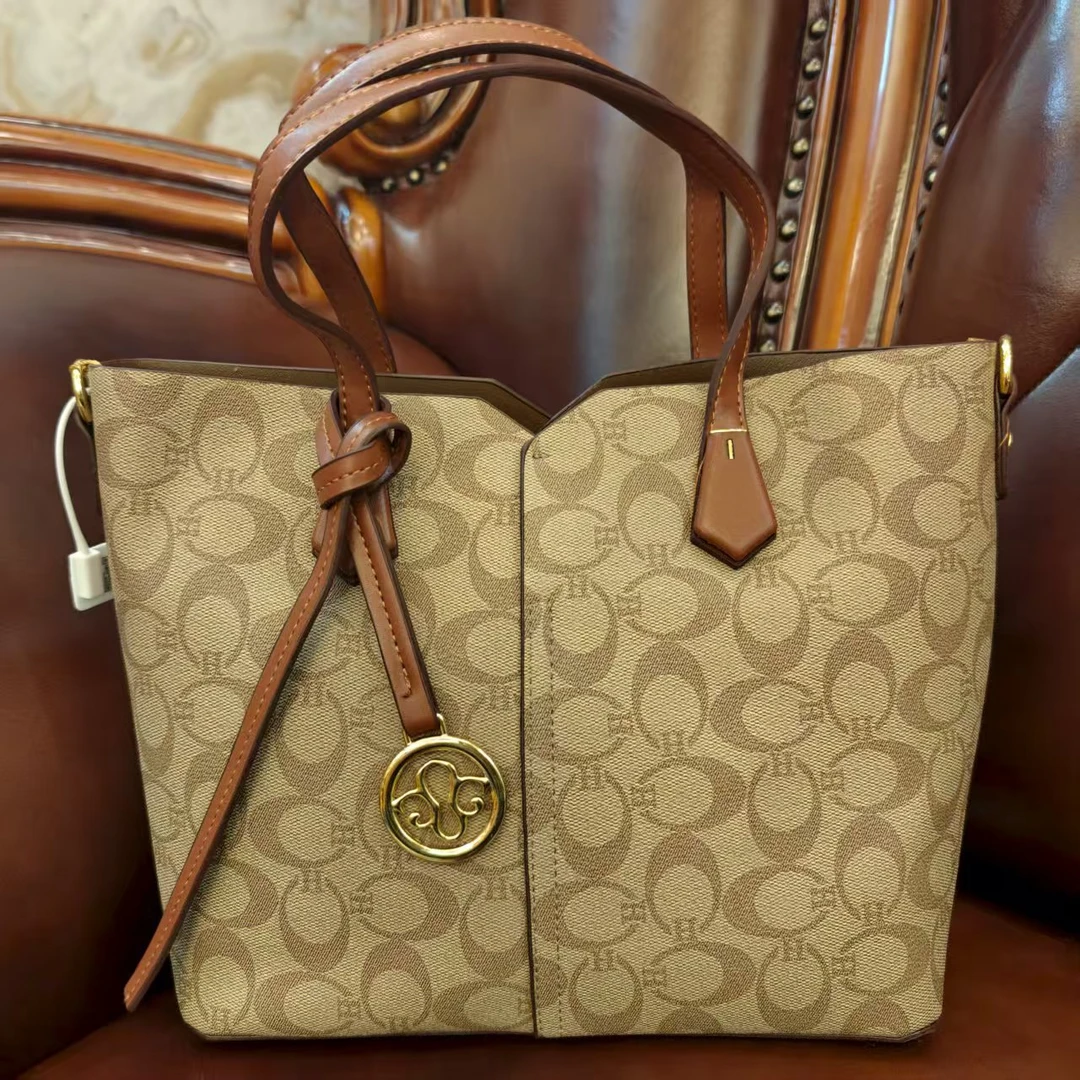 带款双根单肩包单肩秋冬戴妃包经典部分地区限拍，一到两个