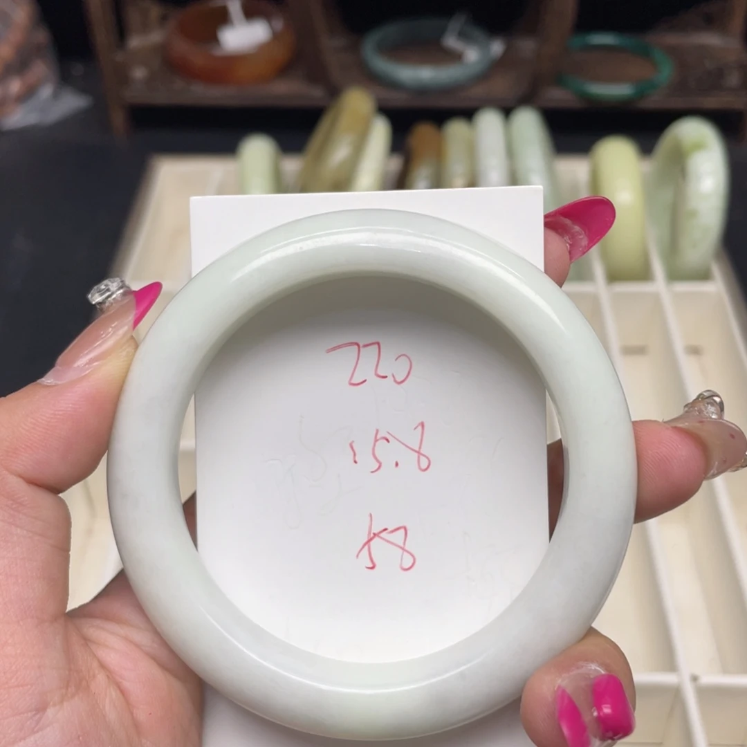 未镶嵌蛇纹石玉手镯