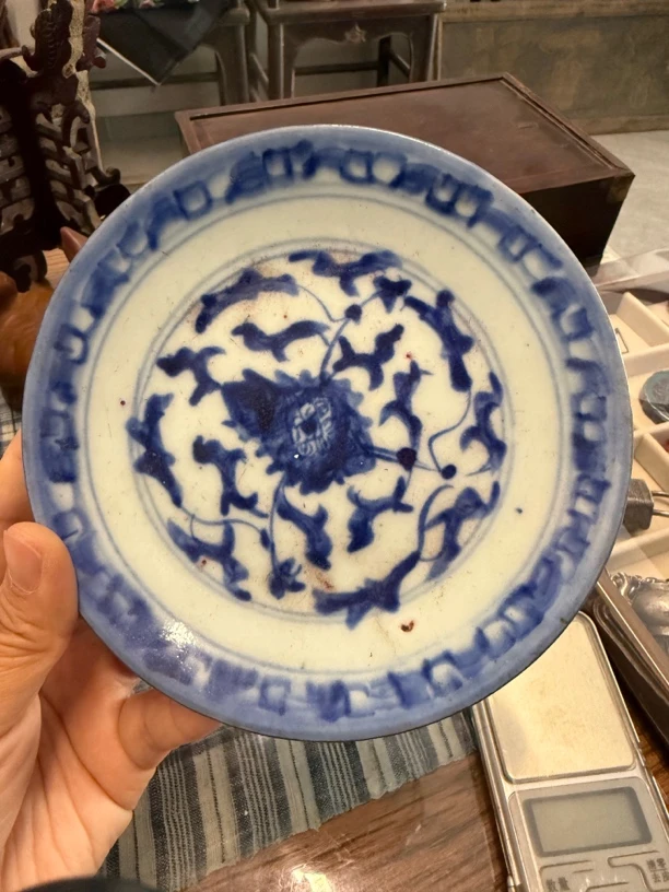 青花花卉盘子，15公分