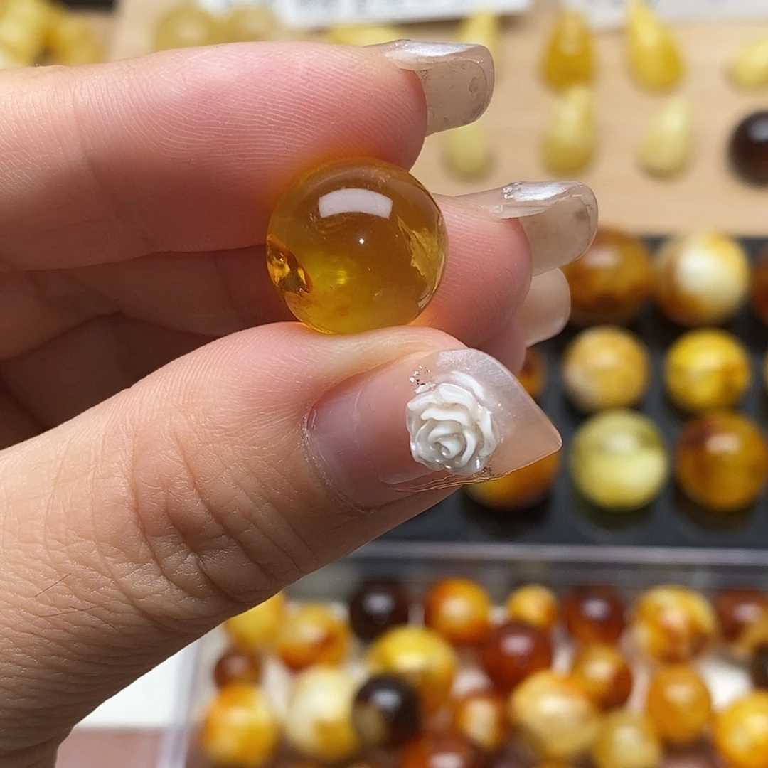 志***遠虫珀未镶嵌裸石蜜蜡