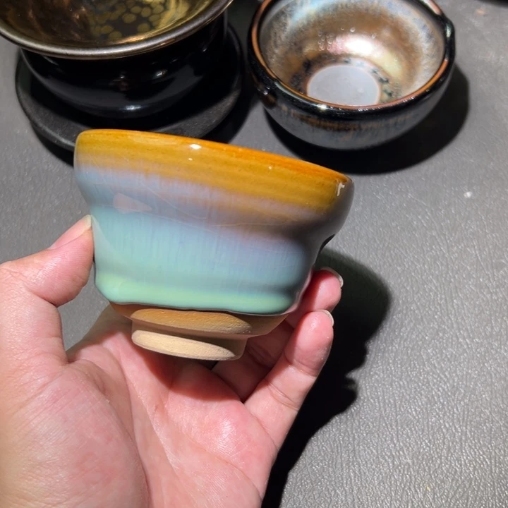 茶盏我想和她好好聊聊呢可是