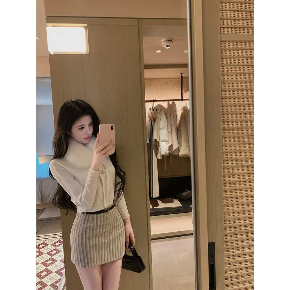 11/12 9:00THESWAN司凰  Sp0rtma* 羊毛针织上衣 自带狐狸毛领