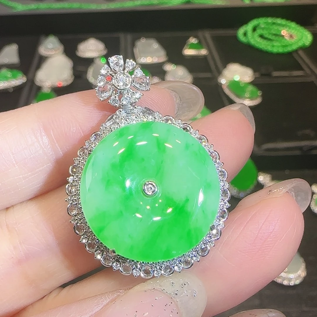 翡翠18K金镶嵌吊坠(不含链)