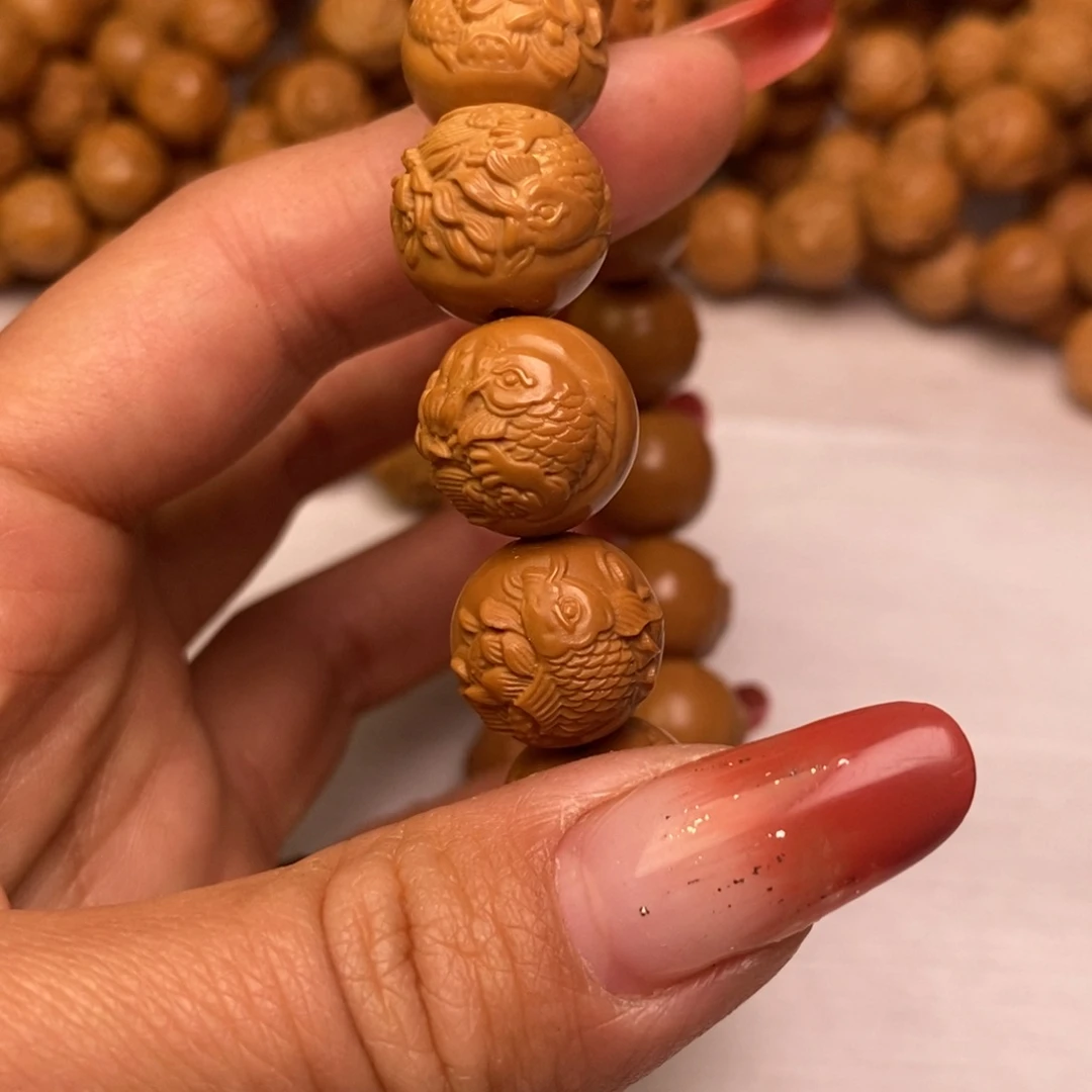 猴头核桃吊坠蜡**辛浮雕鱼