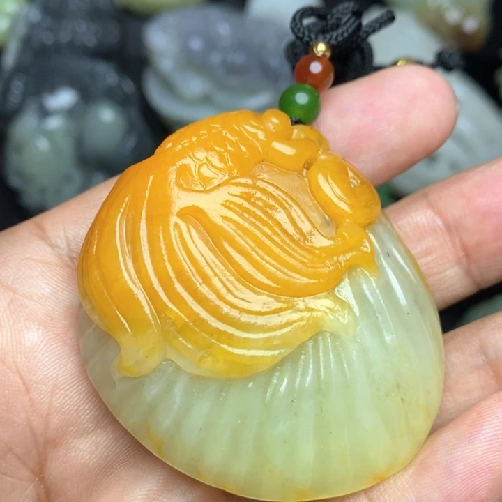 颈饰未镶嵌和田玉