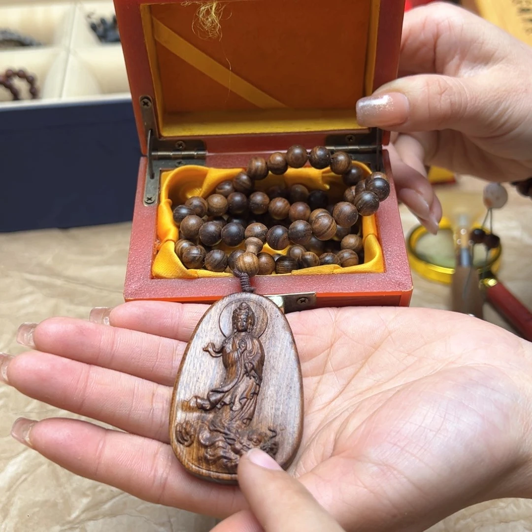 大叶紫檀（黑酸枝木类）