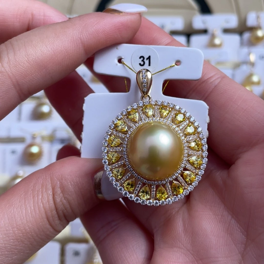 海水珍珠颈饰18K金镶嵌