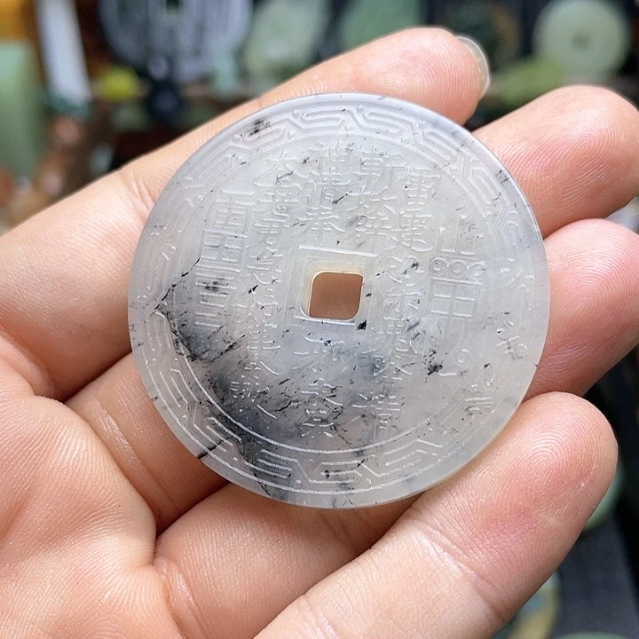 蛇纹石玉挂件未镶嵌