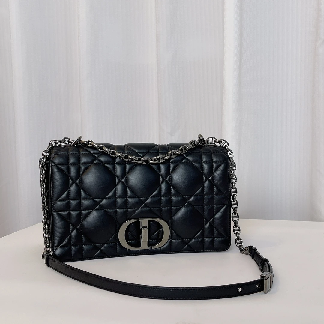 Dior/迪奥 黑色羊皮单肩包底27  B393