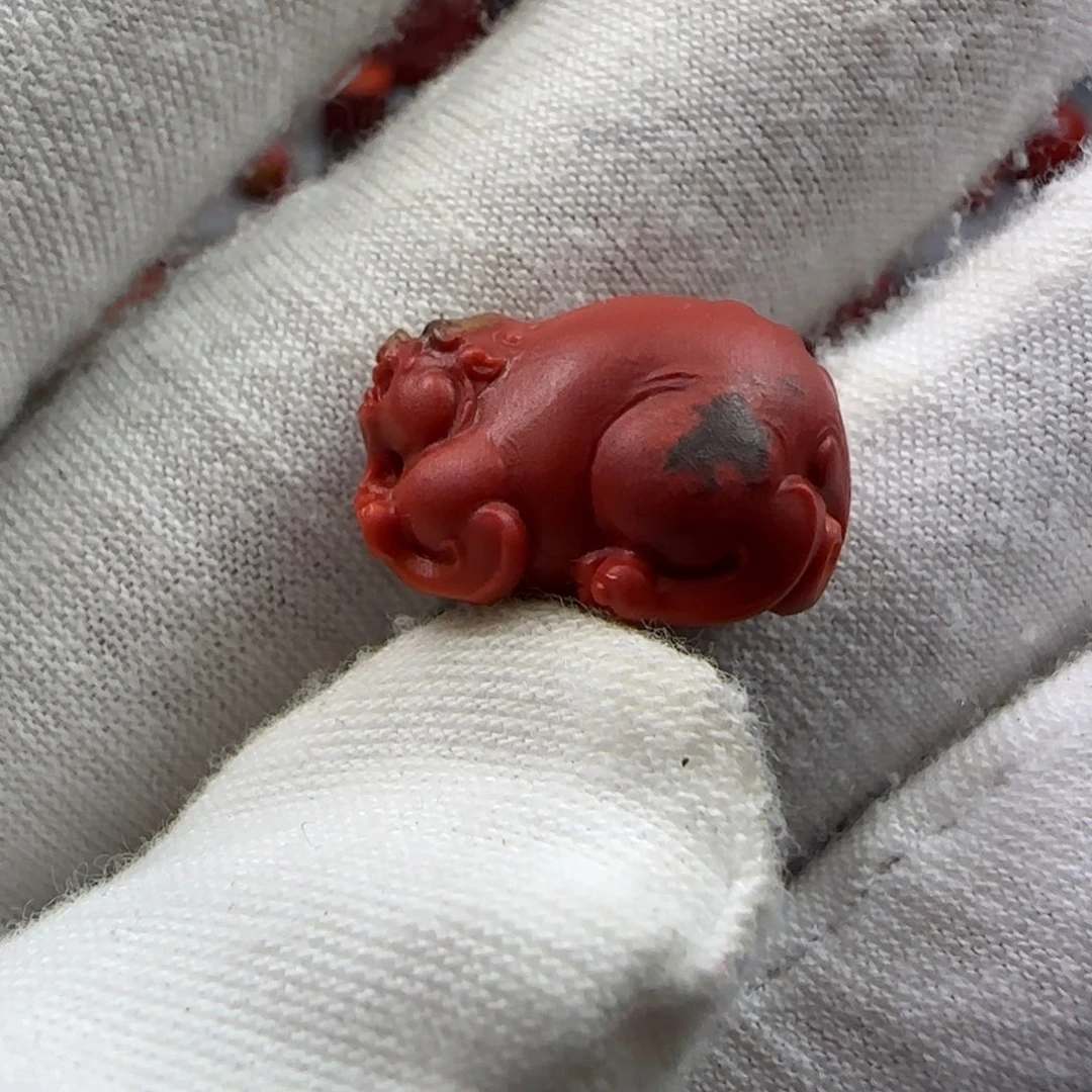 雨***廷南红玛瑙未镶嵌雕件补差价