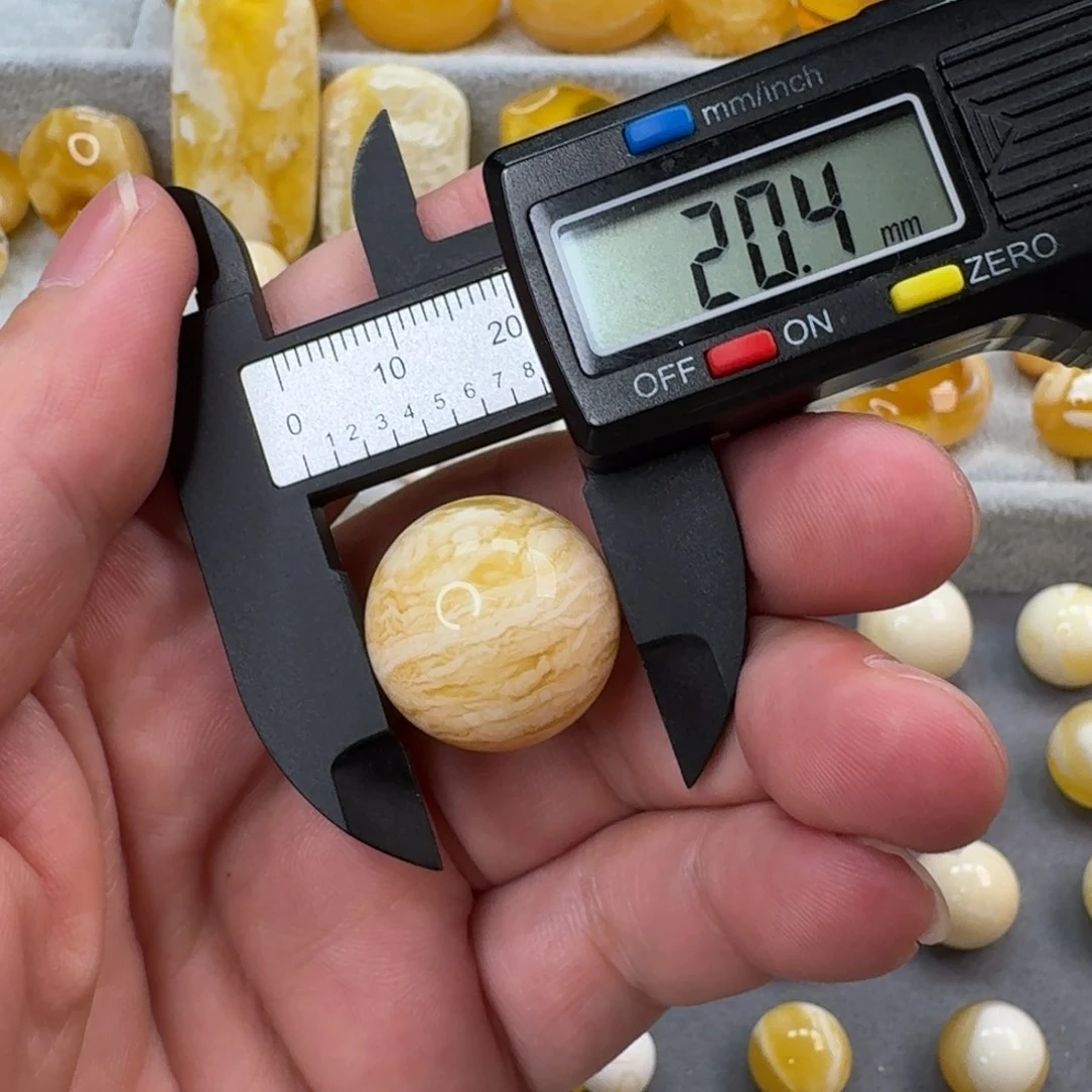 未镶嵌琥珀裸石圆珠