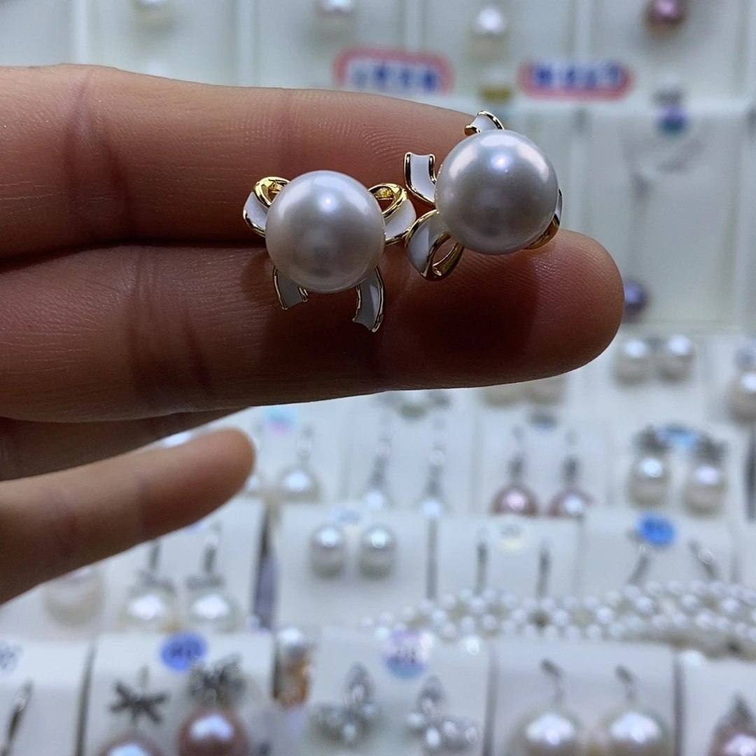 银S925镶嵌吊坠(赠链)淡水珍珠