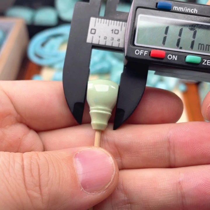 绿松石颈饰未镶嵌