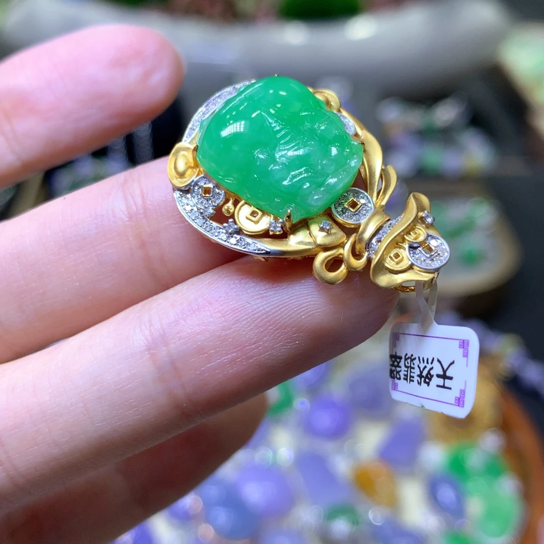【闪购商品】翡翠颈饰18K金镶嵌翡翠吊坠项链