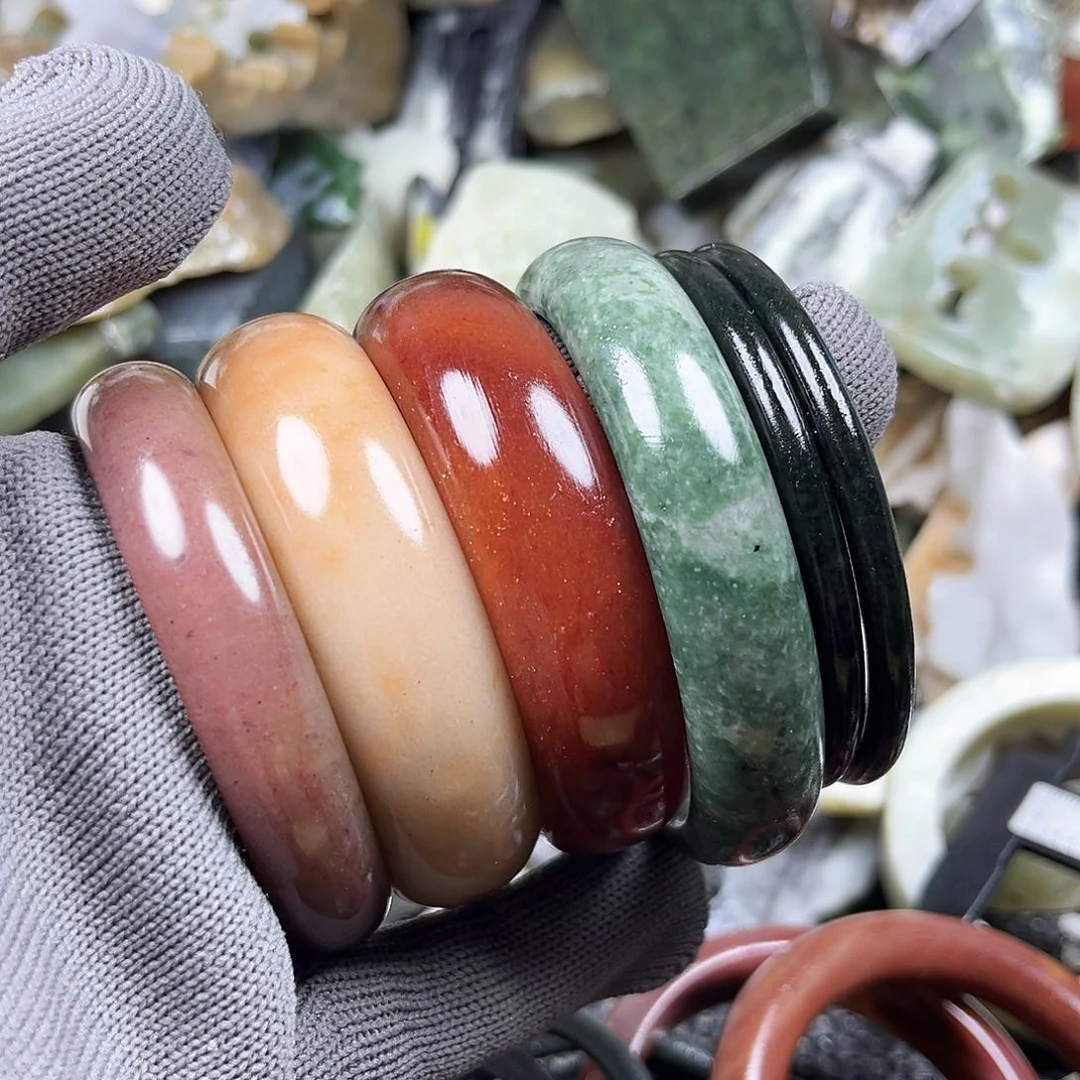 颈饰未镶嵌和田玉筱*