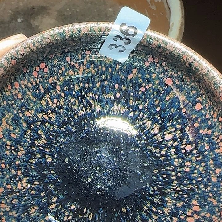 茶盏在一起就是一辈子幸福美满一辈子就