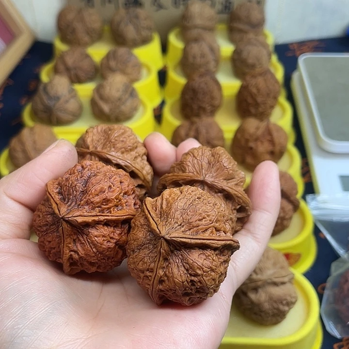 ****李把件文玩核桃老核桃两对