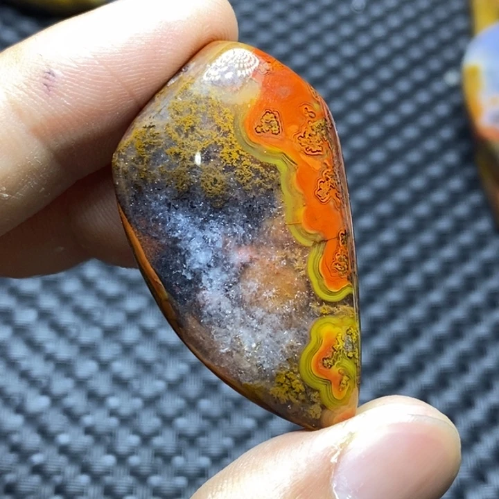 玛瑙/玉髓颈饰未镶嵌青**湖