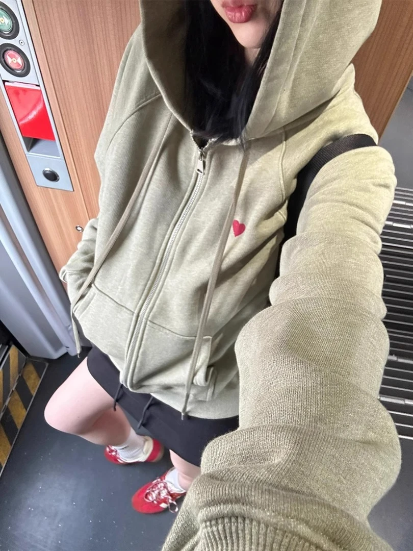 刺绣爱心连帽卫衣女秋冬2025韩系宽松休闲慵懒风拉链开衫上衣外套