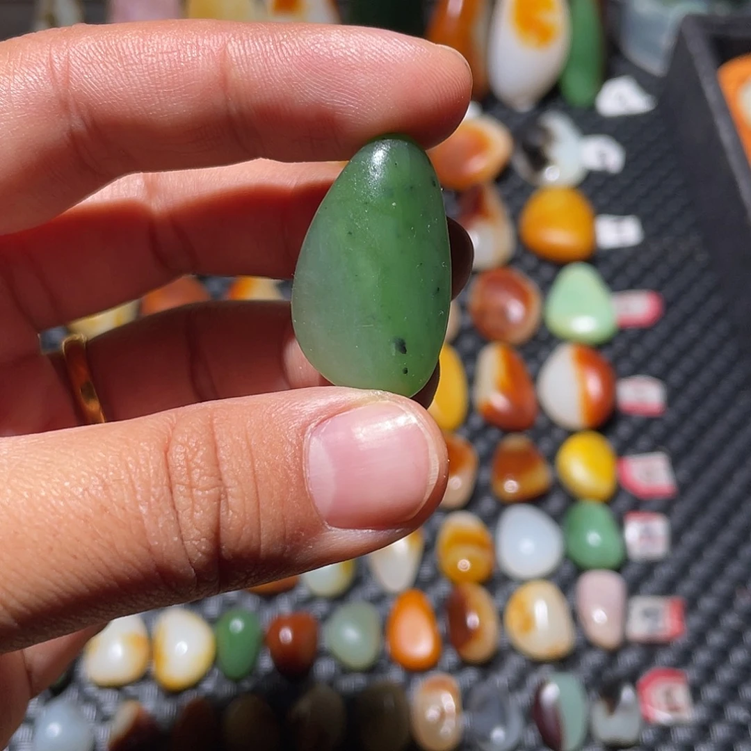 和田玉（糖玉）未镶嵌颈饰