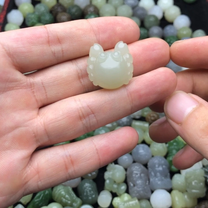 【闪购商品】和田玉未镶嵌颈饰