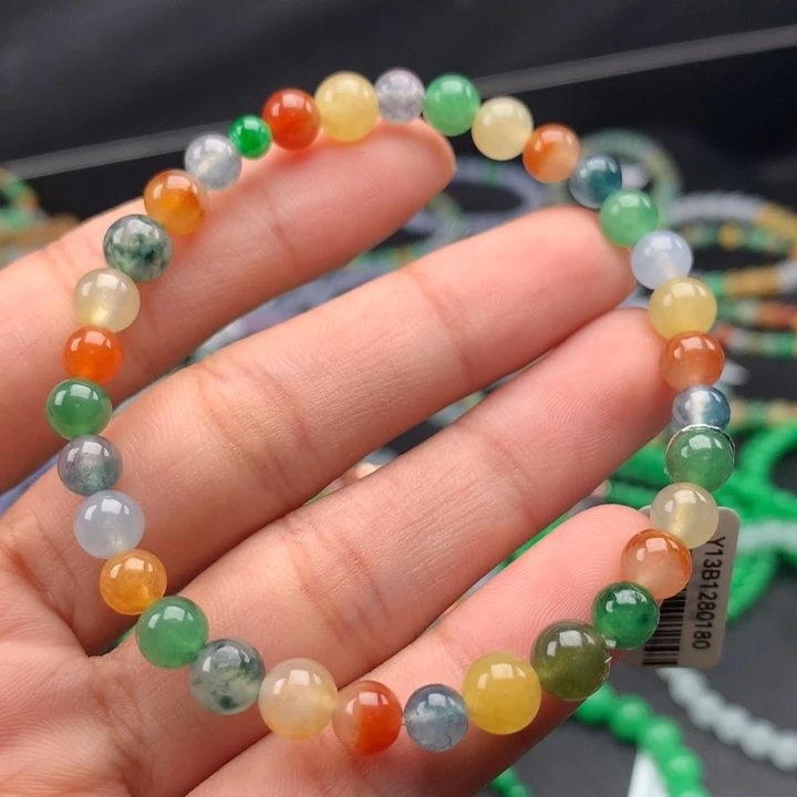 翡翠手镯未镶嵌卡