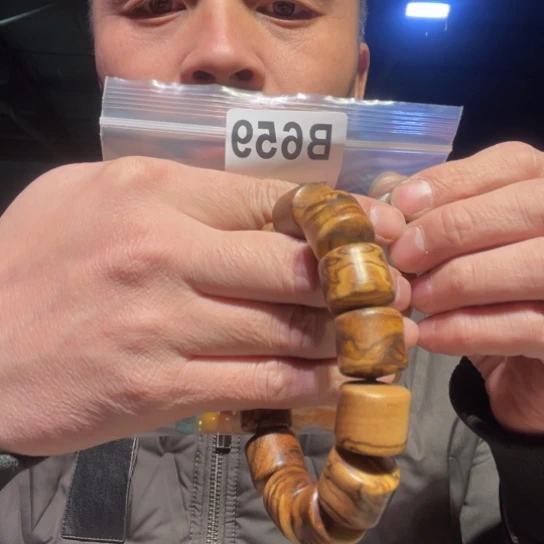 大叶紫檀（黑酸枝木类）659