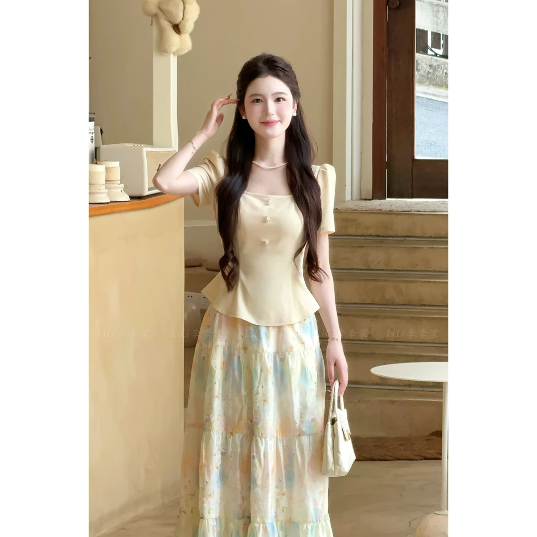 【仲夏甜心】LiLi欧若风甜美度假风上衣+碎花半裙套装 XMZH6336