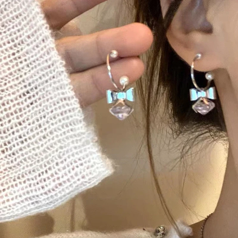 合金合成锆石耳饰 韩版蝴蝶结水钻奢华耳环女小众设计超仙气