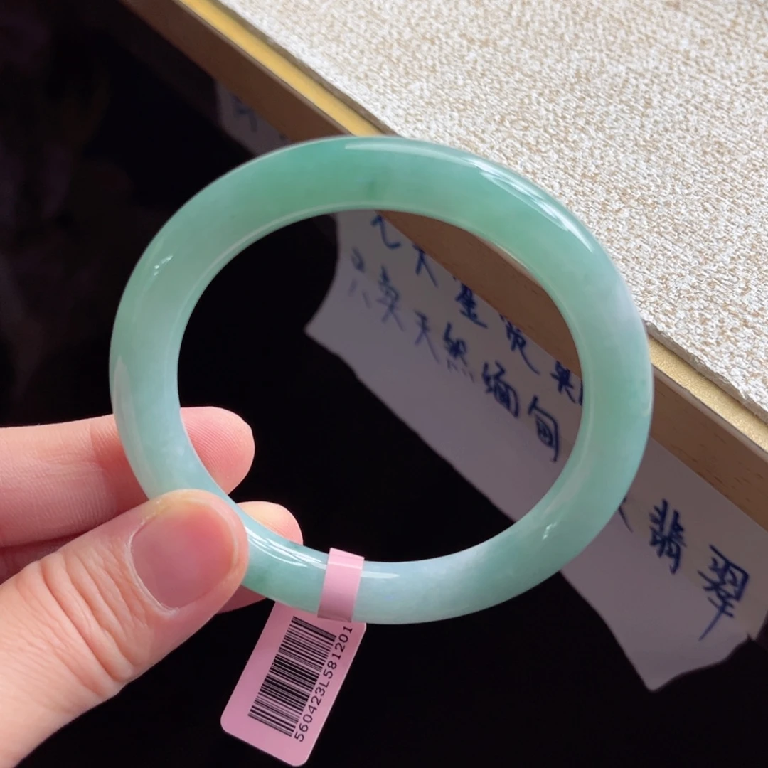 翡翠未镶嵌手镯手镯
