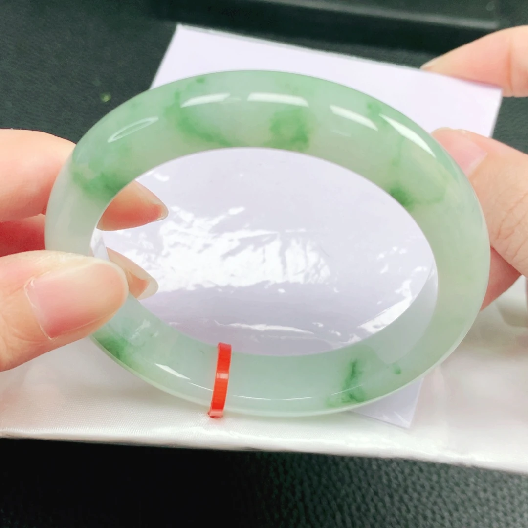 翡翠未镶嵌手镯56圈