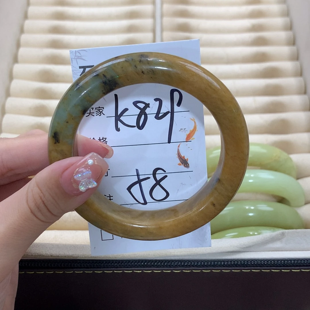 【闪购商品】未镶嵌蛇纹石玉手镯