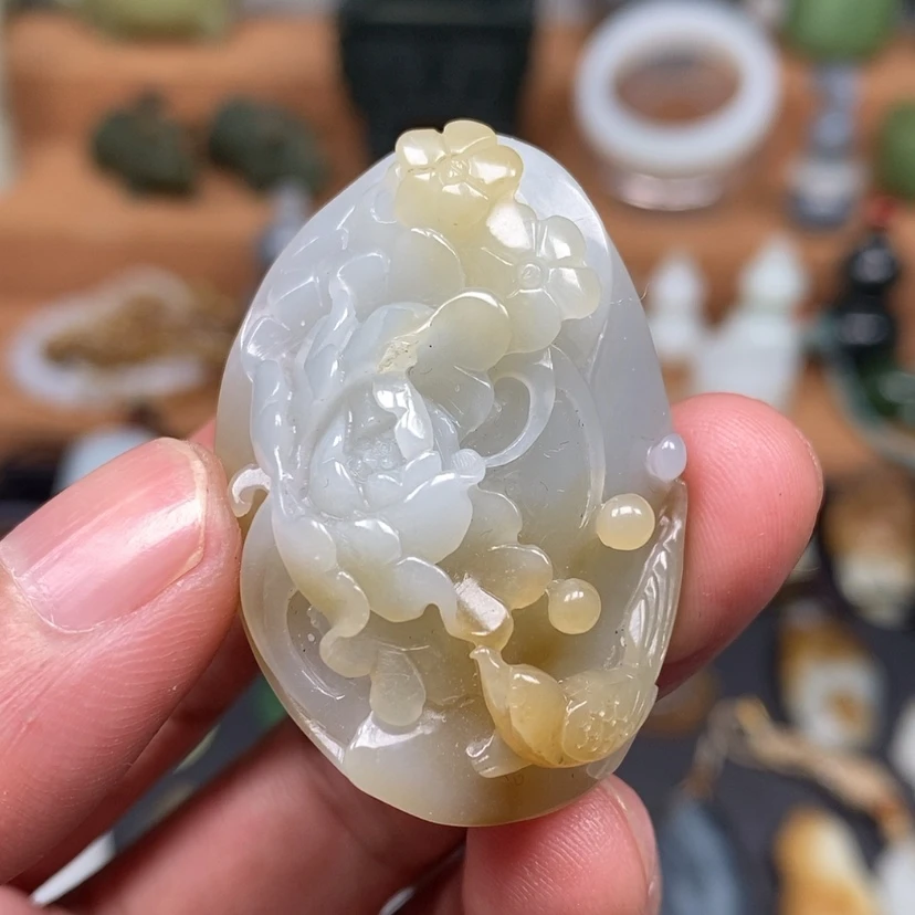 【闪购商品】颈饰未镶嵌和田玉（糖玉）