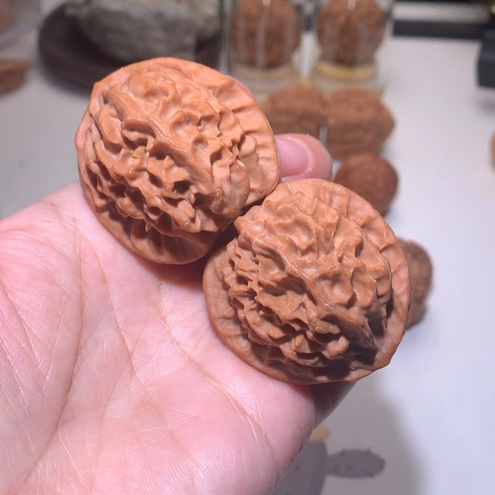 文玩核桃把件龙鳞