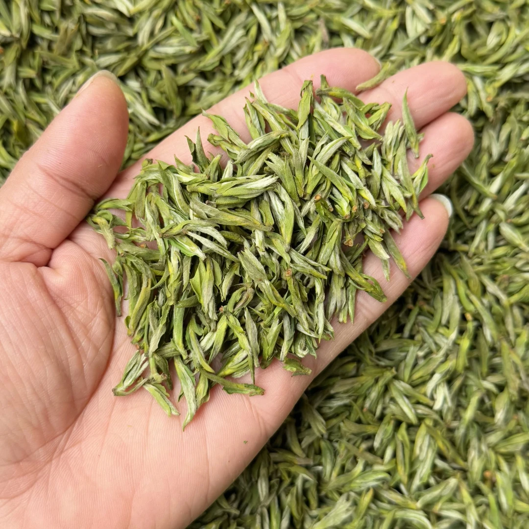 王大鹏 2025新茶毛峰绿茶四川峨眉山头采芽清香型125克罐装