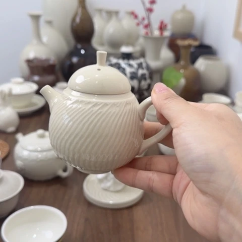 微瑕手工跳刀龙蛋壶