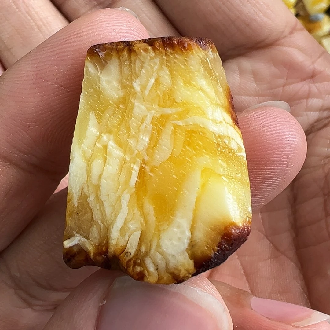 定制琥珀未镶嵌蜜蜡