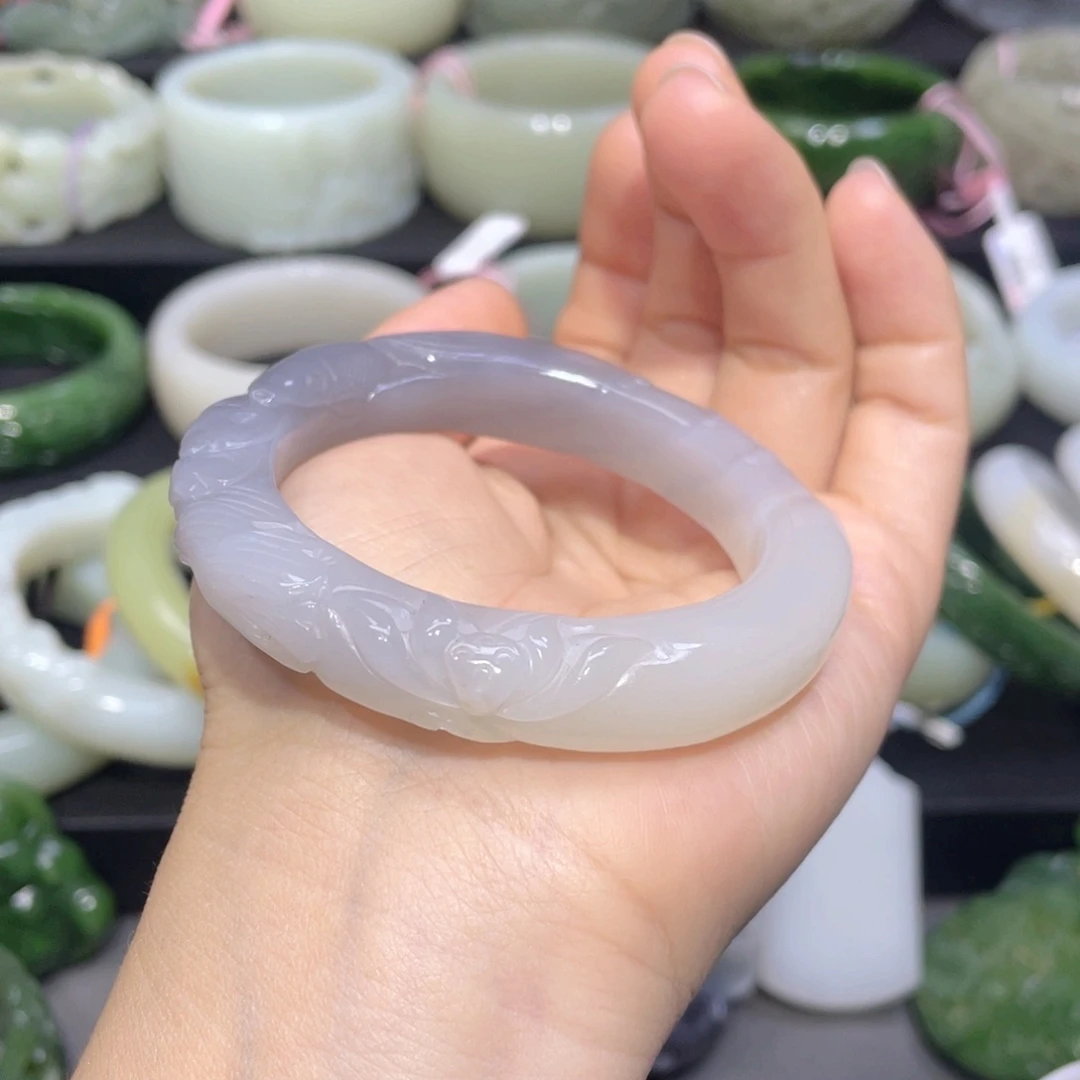 和田玉手镯未镶嵌96