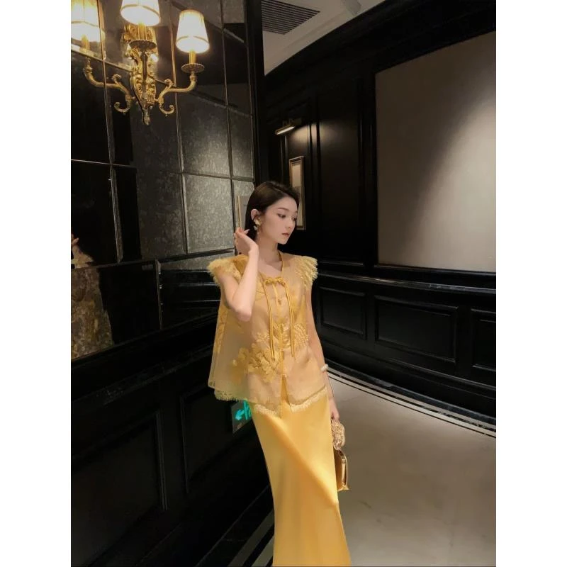 【鎏金时代】新中式藤黄色绣花马甲+醋酸吊带裙子新款时尚国风女装