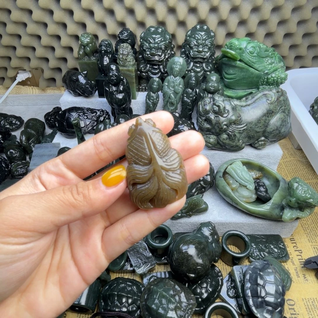 和田玉（糖玉）未镶嵌颈饰