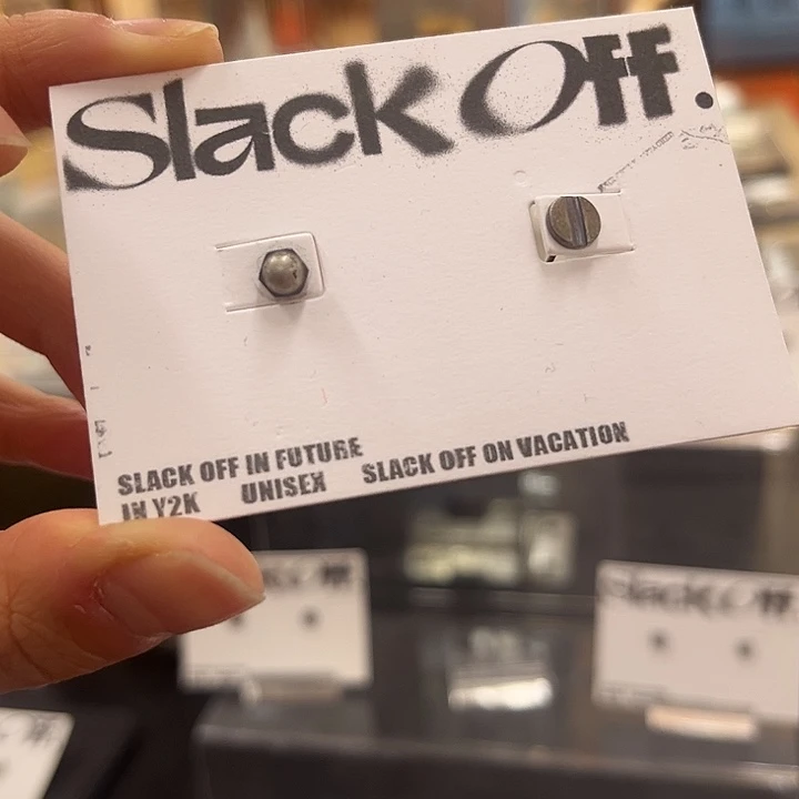 925银不对称螺丝耳环