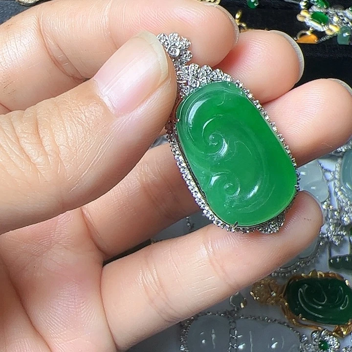 翡翠18K金镶嵌吊坠(不含链)