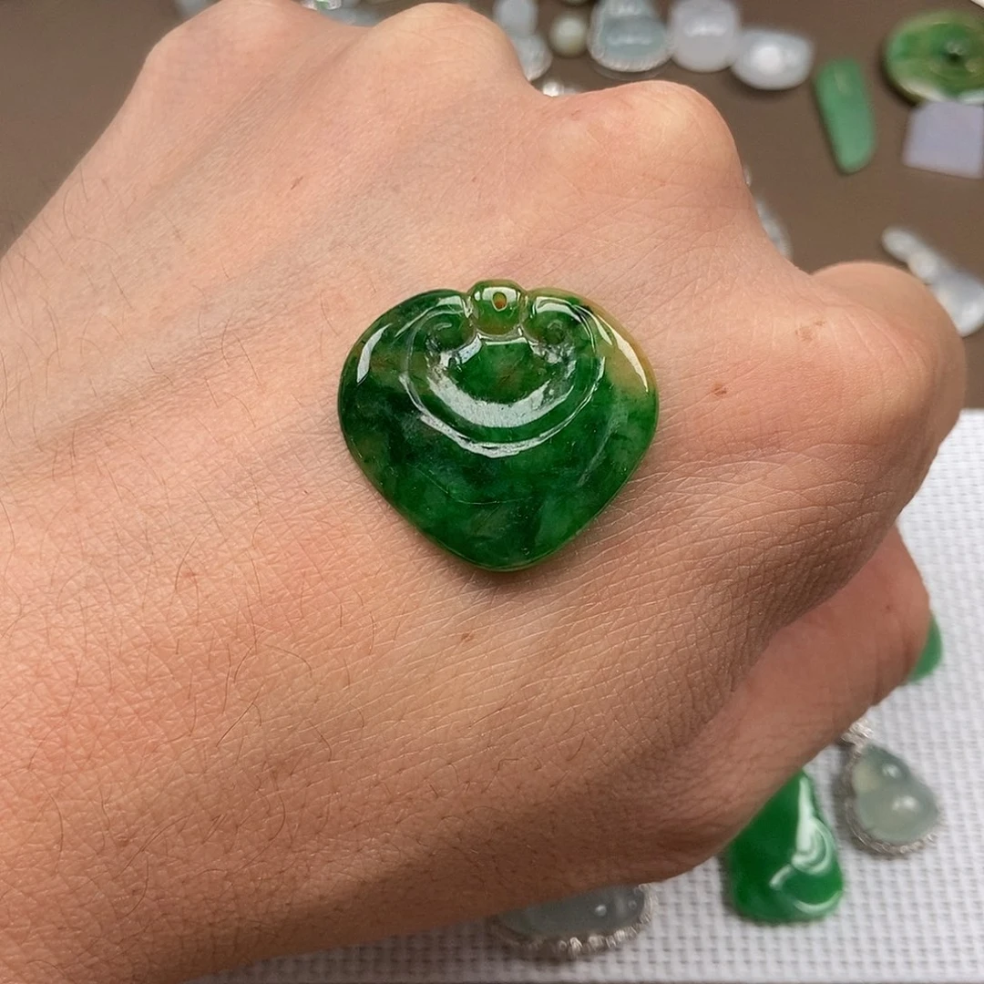 翡翠未镶嵌吊坠(不含链)如意