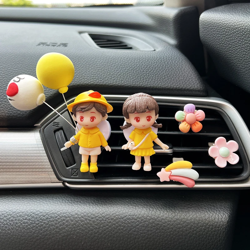 网红车载香薰摆件汽车空调出风口香水饰品可爱女生公仔礼物